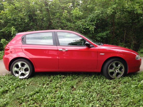 alfa147_sideview